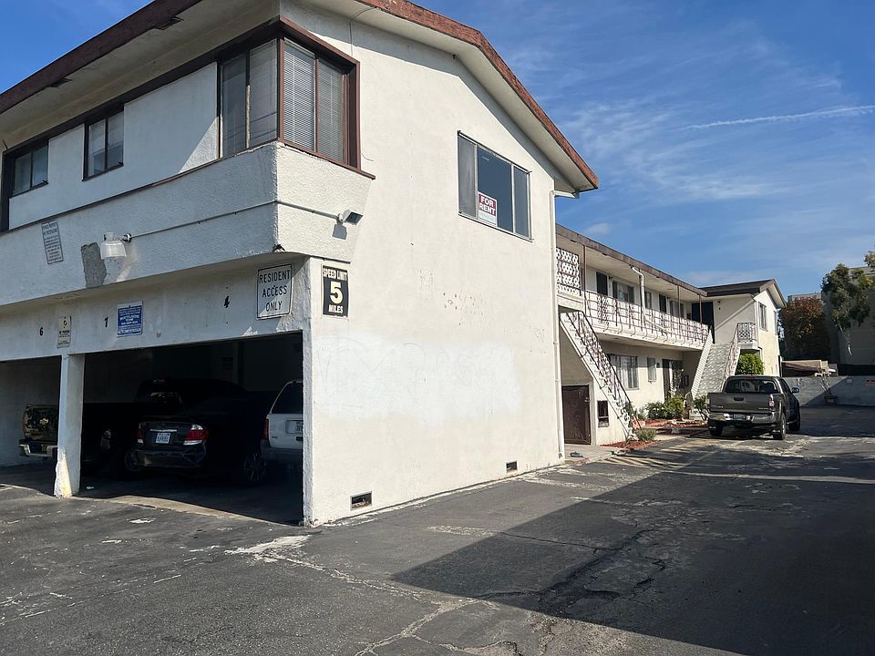 1st image of 210 N Eucalyptus Ave APT 4