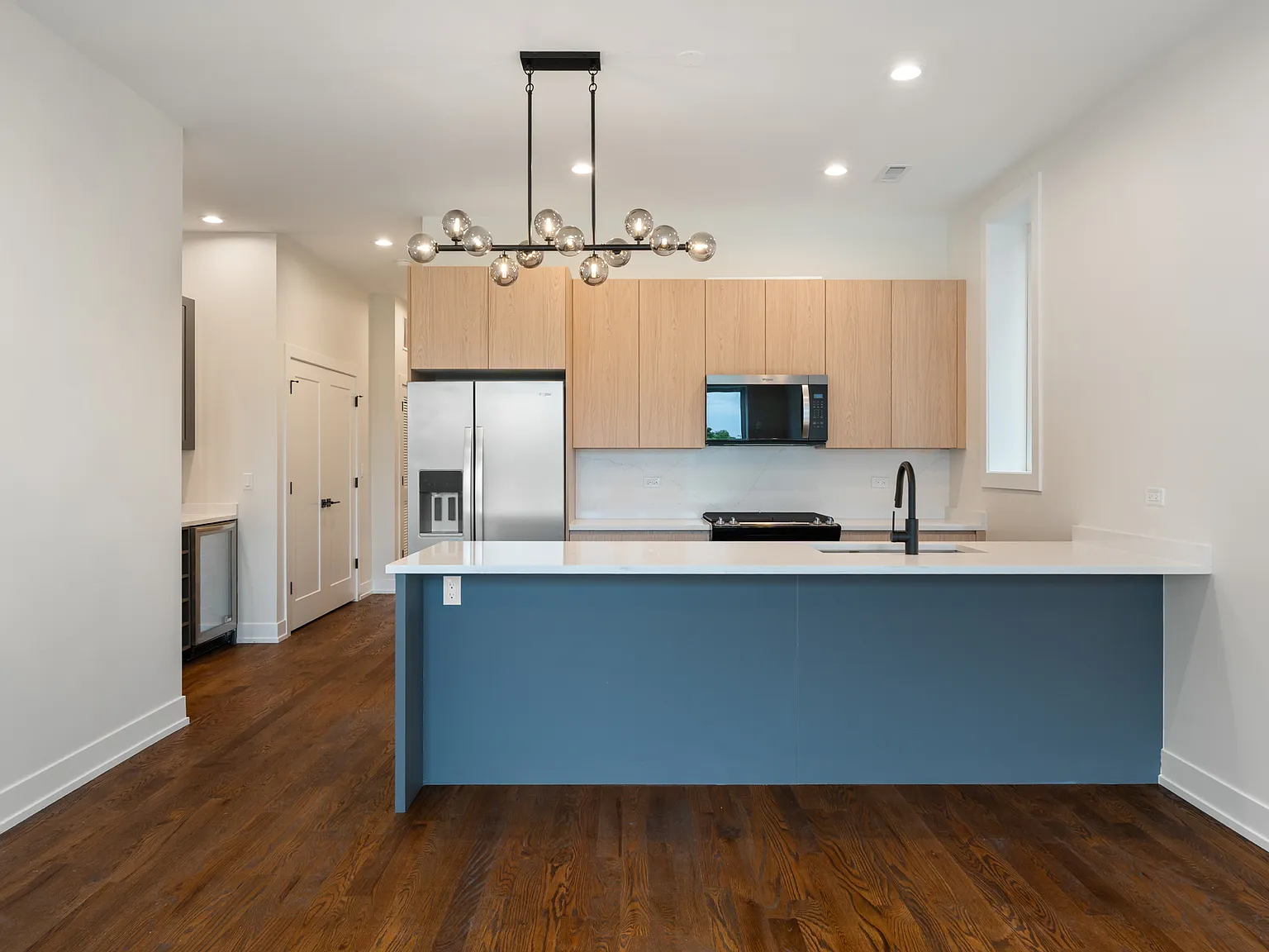 3 bed, $2,800 — Photo 2