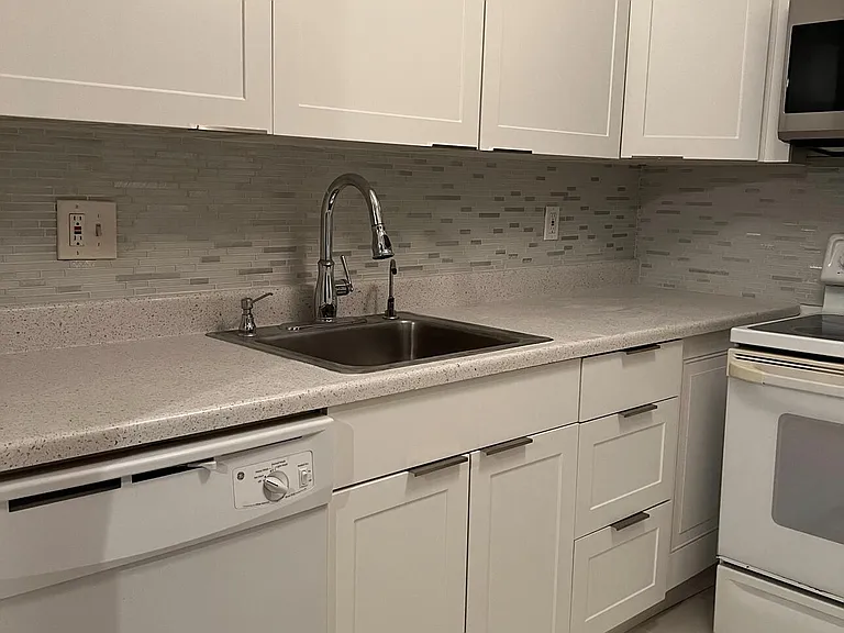700 Village Green Ct #302 — Photo 14