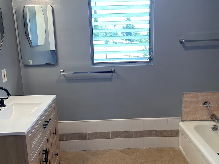 220 E Sierra Madre Blvd — Photo 7
