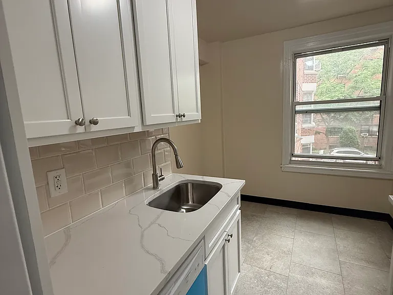 170 72nd St #3 — Photo 2