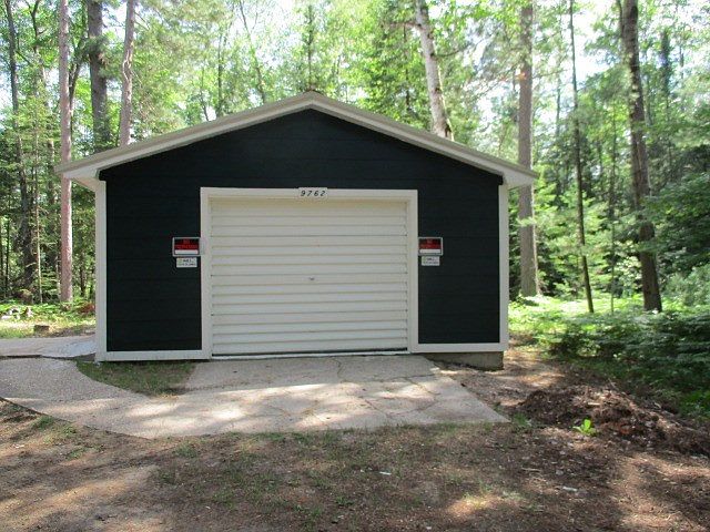 1st image of 9762 Bear Paw Ct