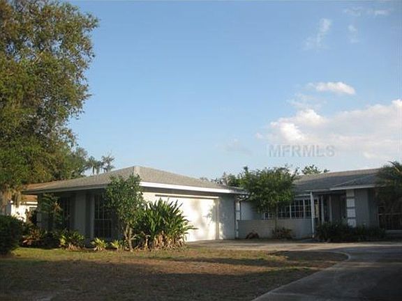 2nd image of 1496 Skyline Dr