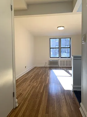 Rented by Urban Real Estate Inc | media 27