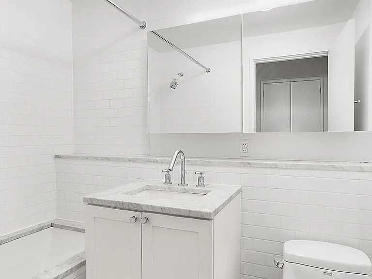 75 Clinton St #8H — Photo 6