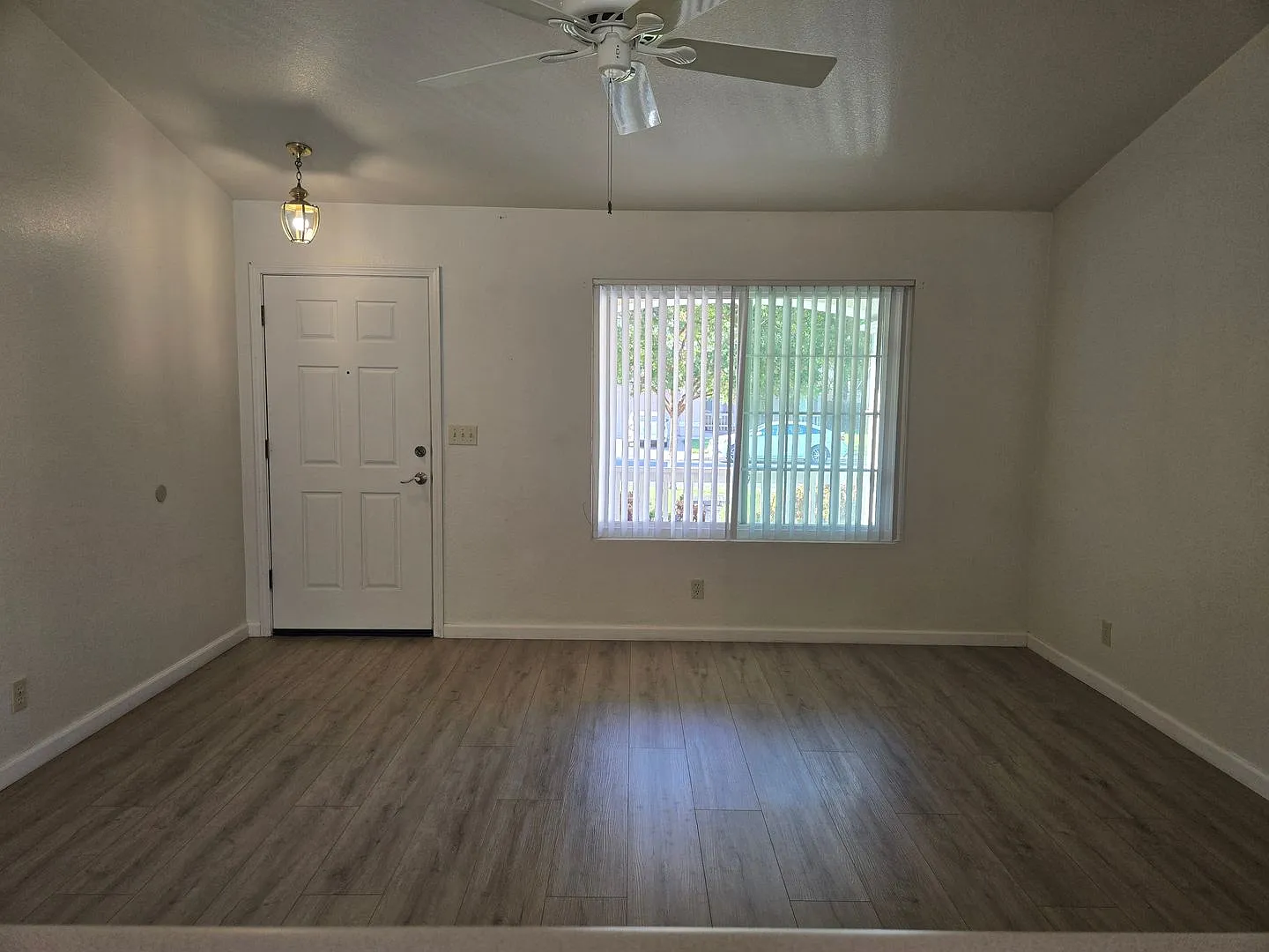369 Leffler Place - Turlock — Photo 2