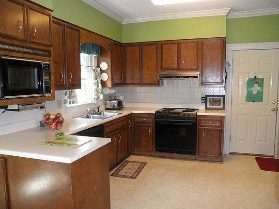 4th image of 861 Deercrest Cir