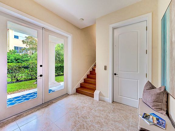 4th image of 1340 Bayshore Blvd Unit 408