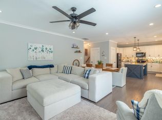 3840 Hunter Ln, Hayes, VA 23072