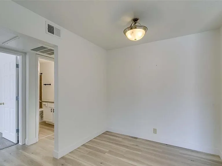 5260 River Glen Dr #268 — Photo 14