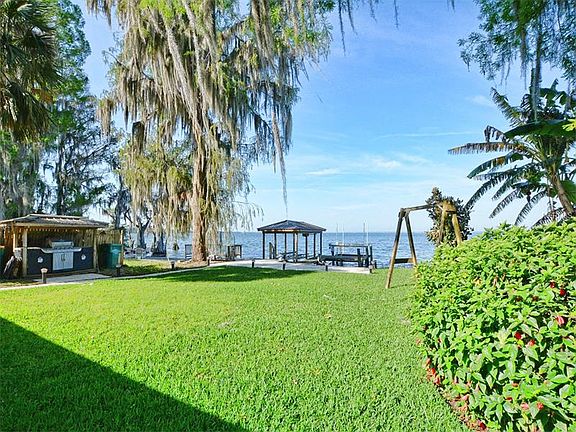 3rd image of 1103 Northshore Dr