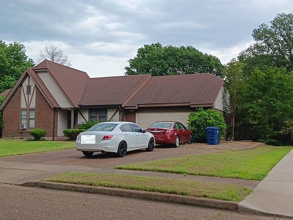 2nd image of 3810 Misty Oak Dr