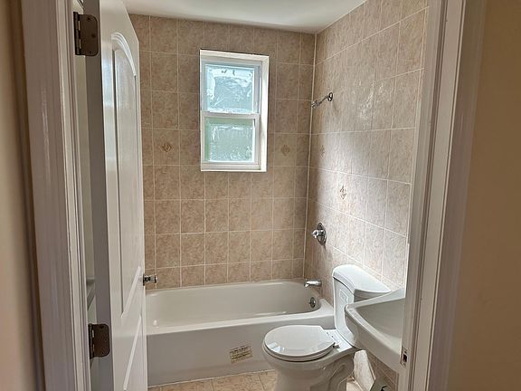 5th image of 9703 191st St Floor 1