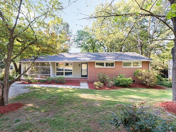 2nd image of 2517 Netherwood Dr