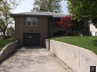 4205 Grover St, Omaha, NE 68105