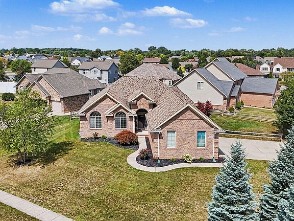 2nd image of 5172 Applewood Cir