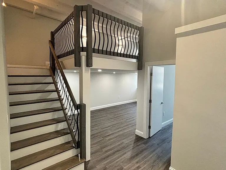 24 Mount Vernon Apartments — Photo 39