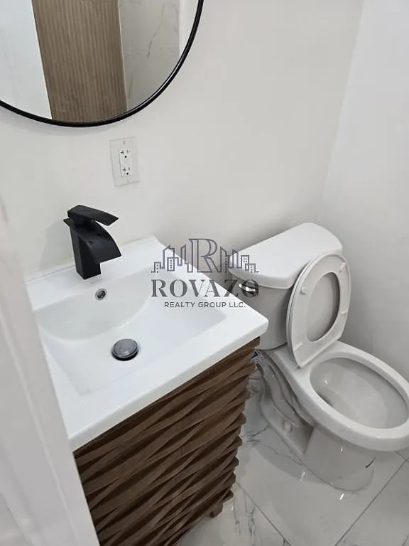 3 bed, 1.5 bath, $2,250 — Photo 2