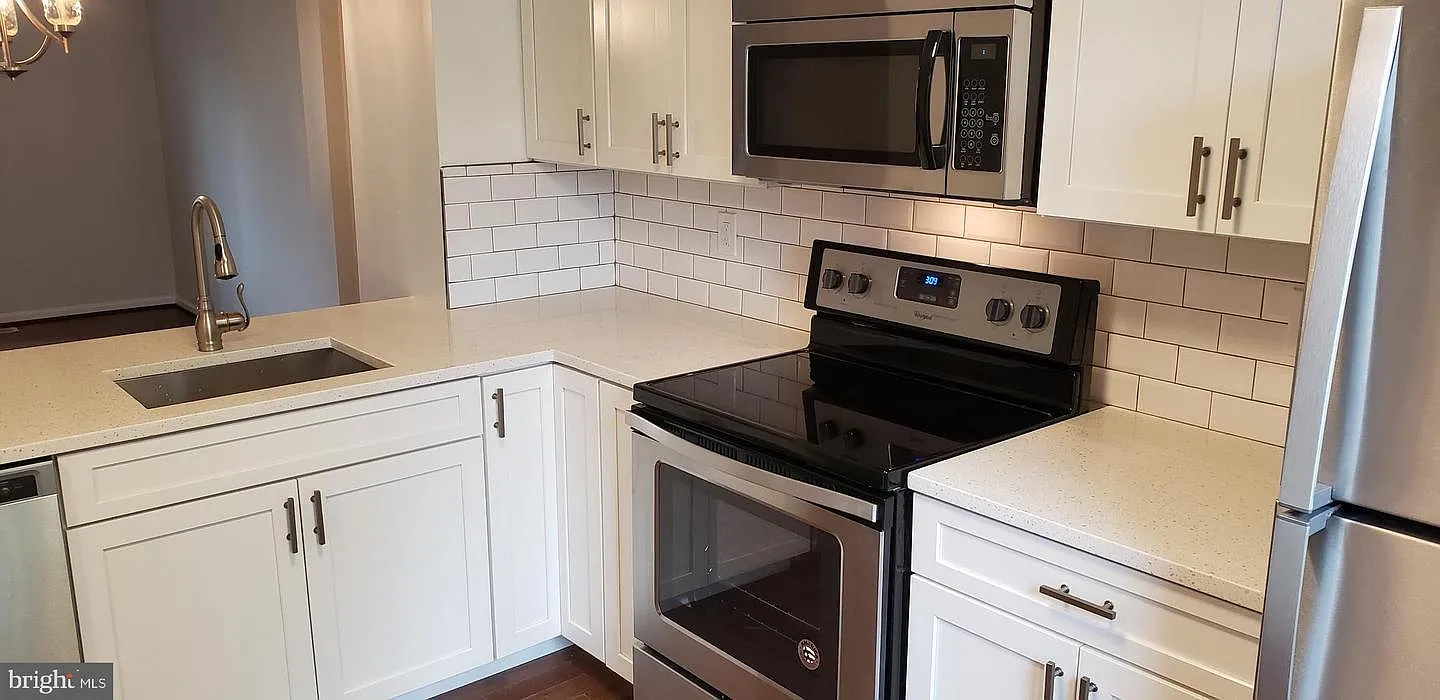 8430 Sugar Creek Ln — Photo 4