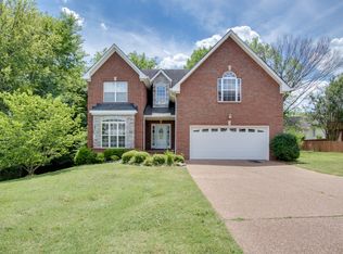 102 E Ridgeview Trce, Hendersonville, TN 37075