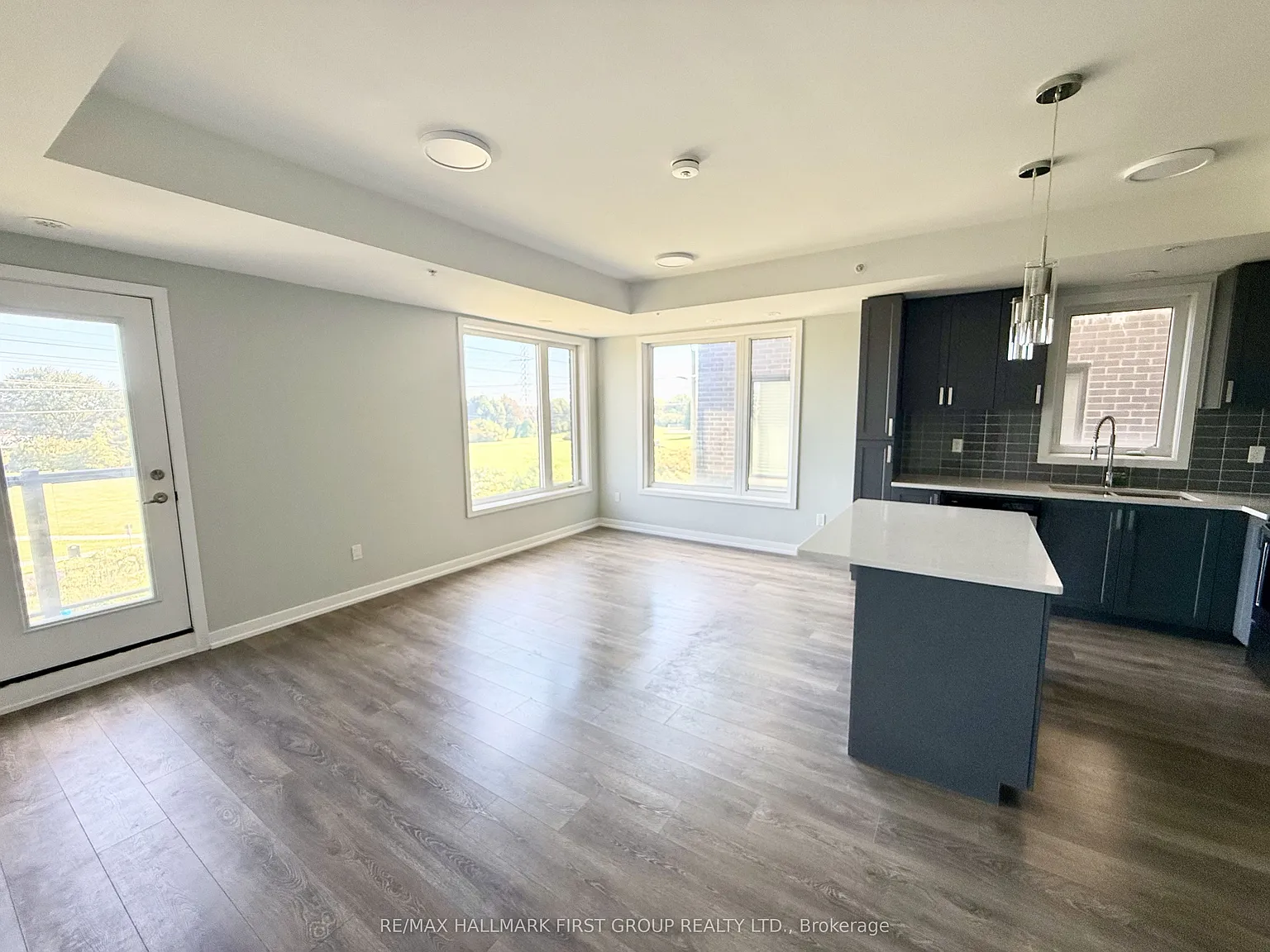 2 bed, $2,700 — Photo 3