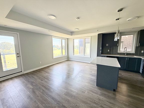 3rd image of 1555 Kingston Rd #318