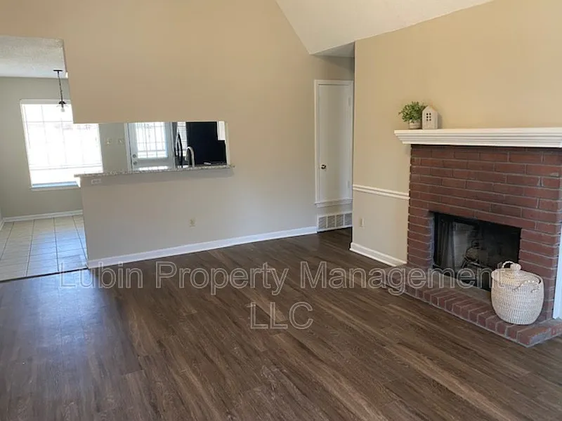 Building Photo - 1815 Black Bear Cir E