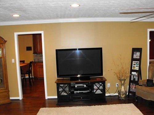 3rd image of 2813 Brackenwood Dr