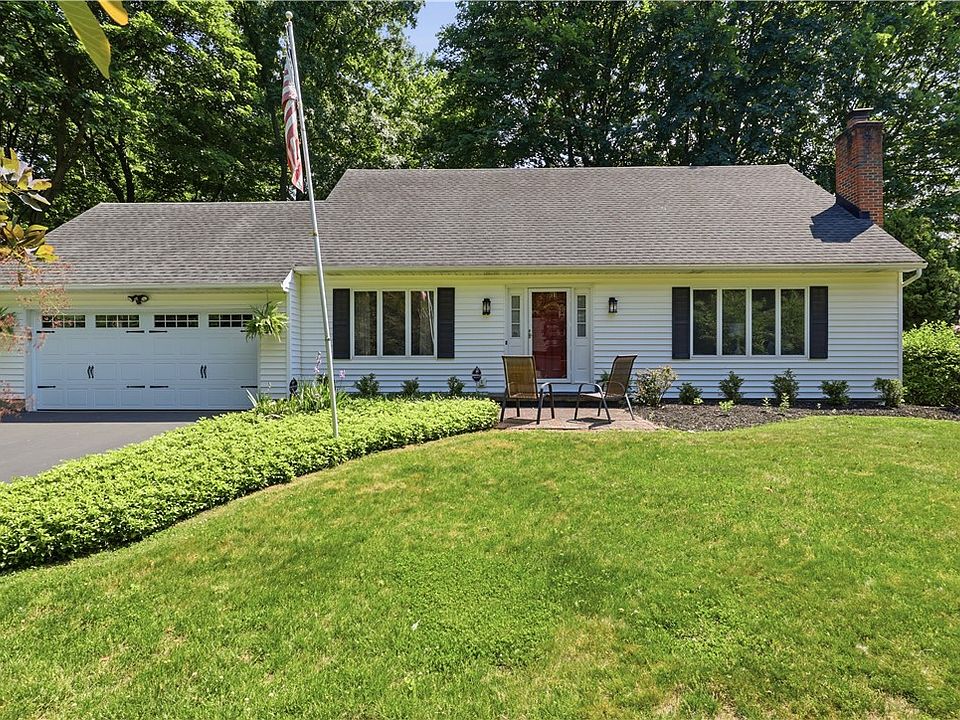 1st image of 33 Scotch Ln