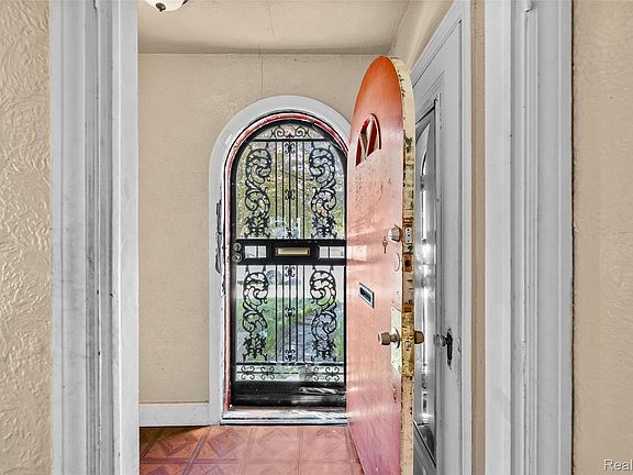3rd image of 17366 Monica St