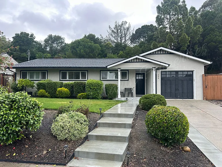 269 Karen Way — Photo 1