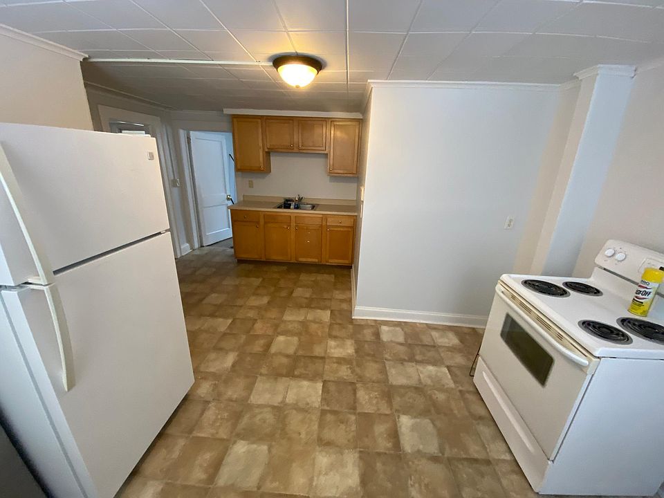 3 Quarry Ln Portland CT Zillow