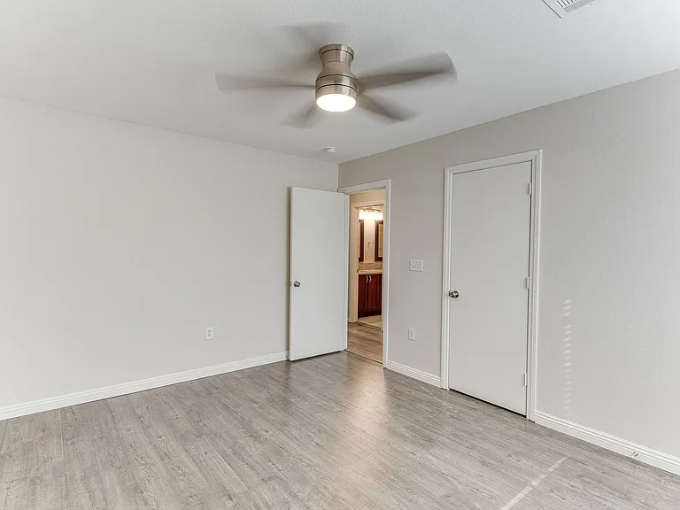 860 Viento Del Montagna Ave — Photo 37