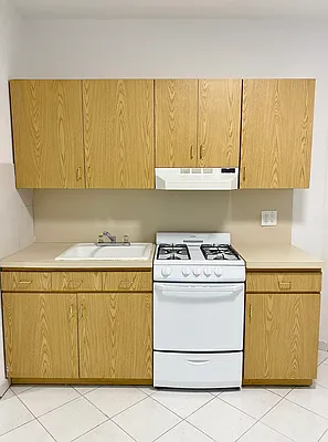 Rented by Paley Management | media 20