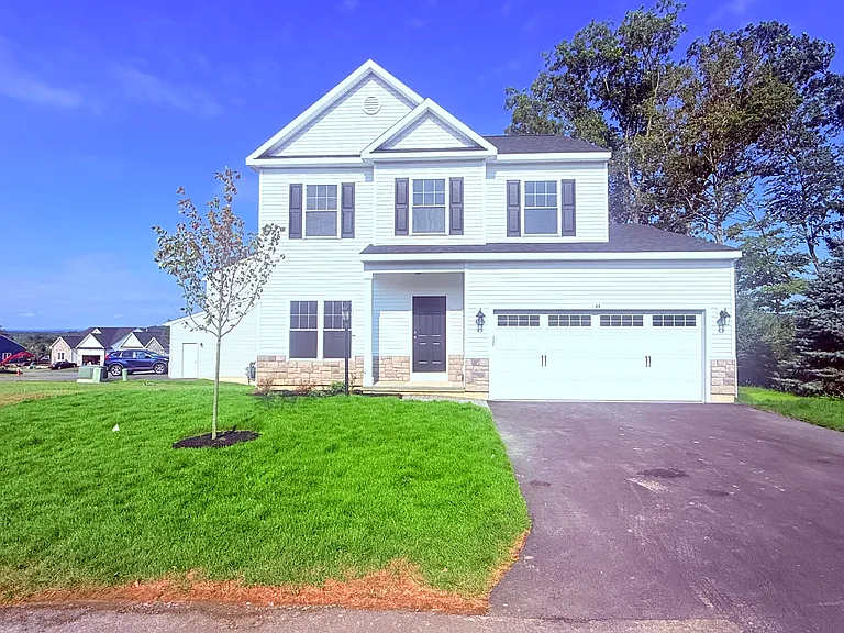 44 Nantucket St — Photo 2