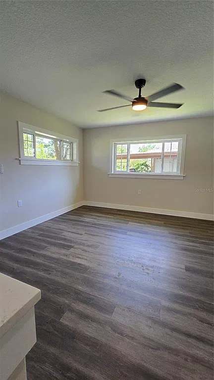 6 bed, 3.0 bath, 1835 sqft, $3,295 — Photo 4