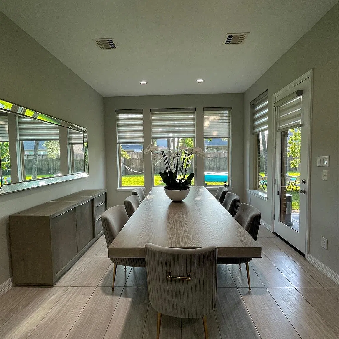 4 bed, 3.5 bath, 3417 sqft, $4,000 — Photo 3