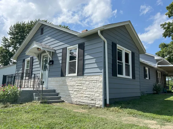 411 W Cleveland St, Versailles, MO 65084
