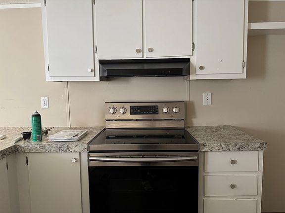 2nd image of 7100 Airline Dr #663