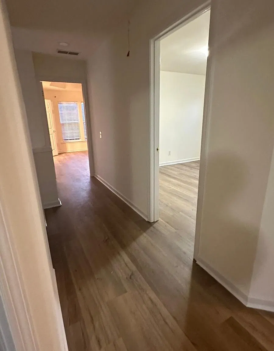 4 bed, 2.5 bath, 2350 sqft, $2,300 — Photo 3