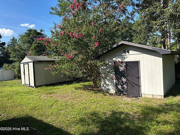 3rd image of 6429 River Road