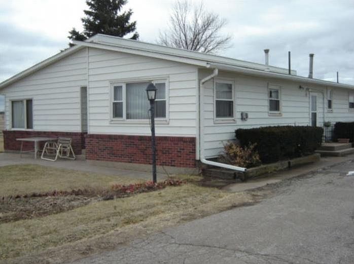 1st image of 4025 S Coddington Ave #1