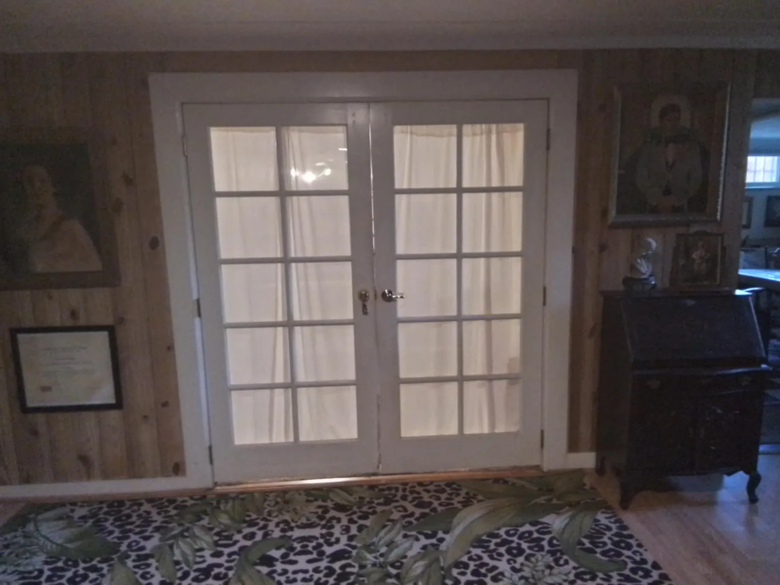 2580 N Monaco Pkwy — Photo 3