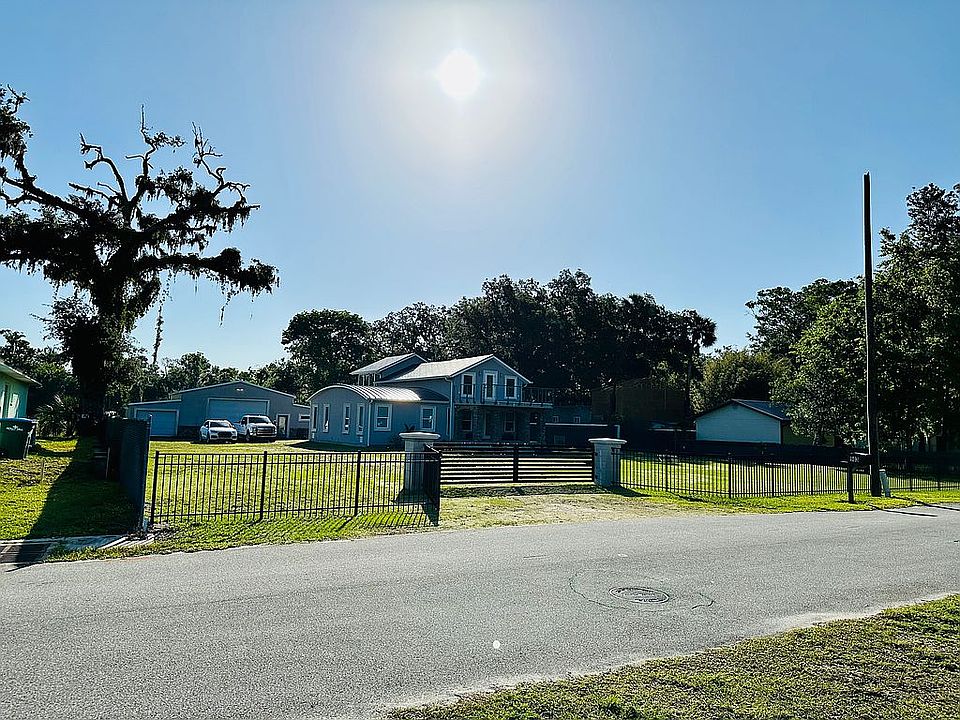 1st image of 903 Magnolia Ave