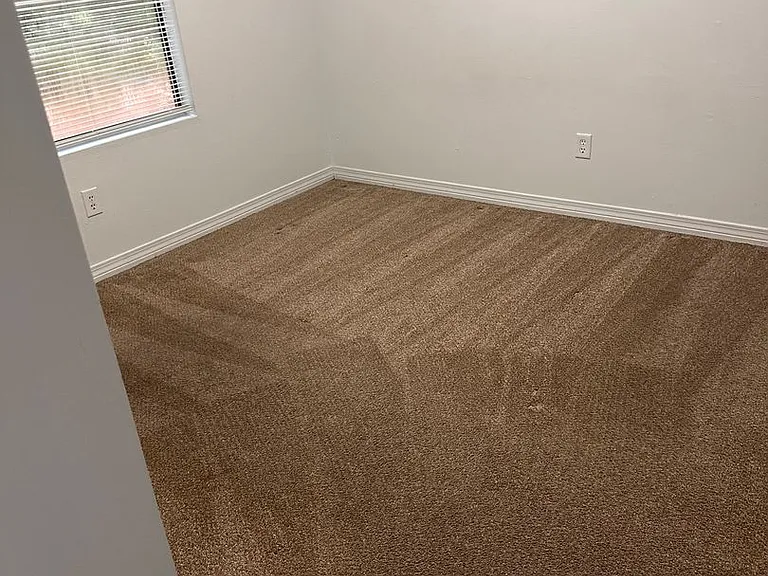 1319 Greendale Ave — Photo 5
