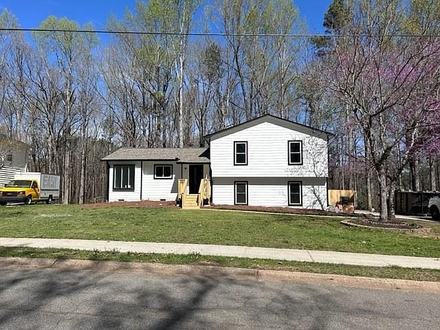 1st image of 2358 Goodwood Dr SW