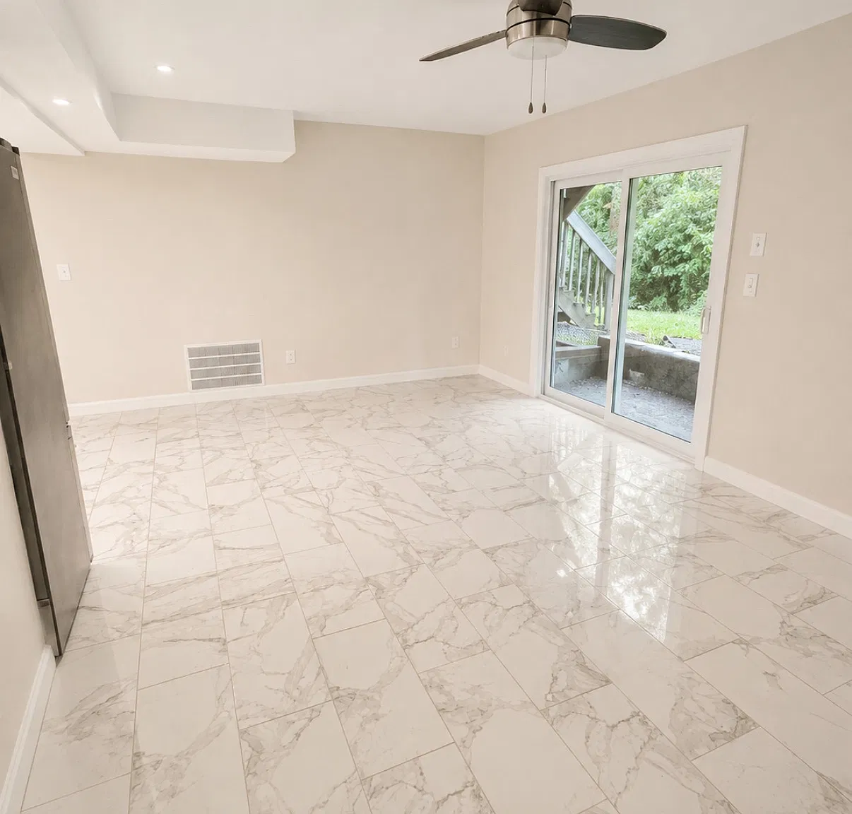 267 Branford Rd — Photo 3