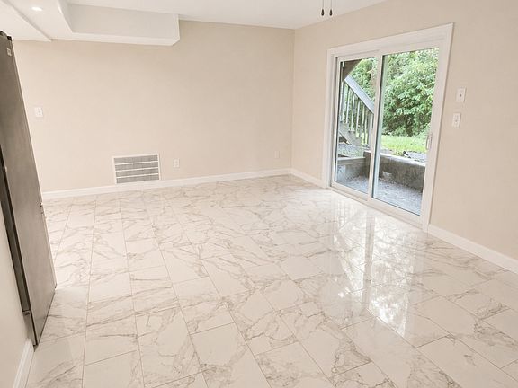 3rd image of 267 Branford Rd APT 103