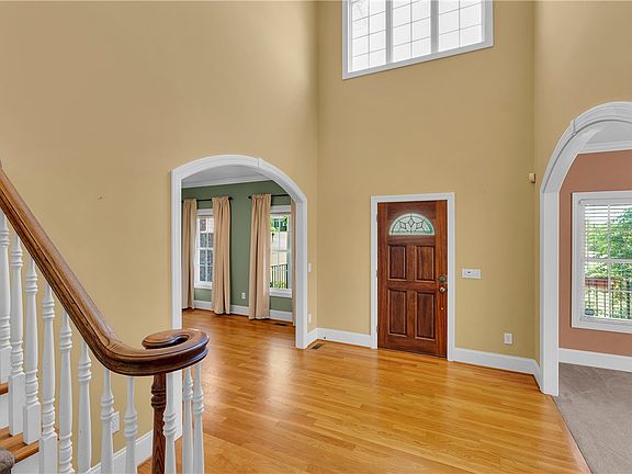 5th image of 406 Hopewell Rdg