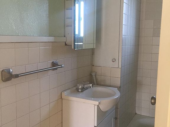 5th image of 319 N 10th St #A